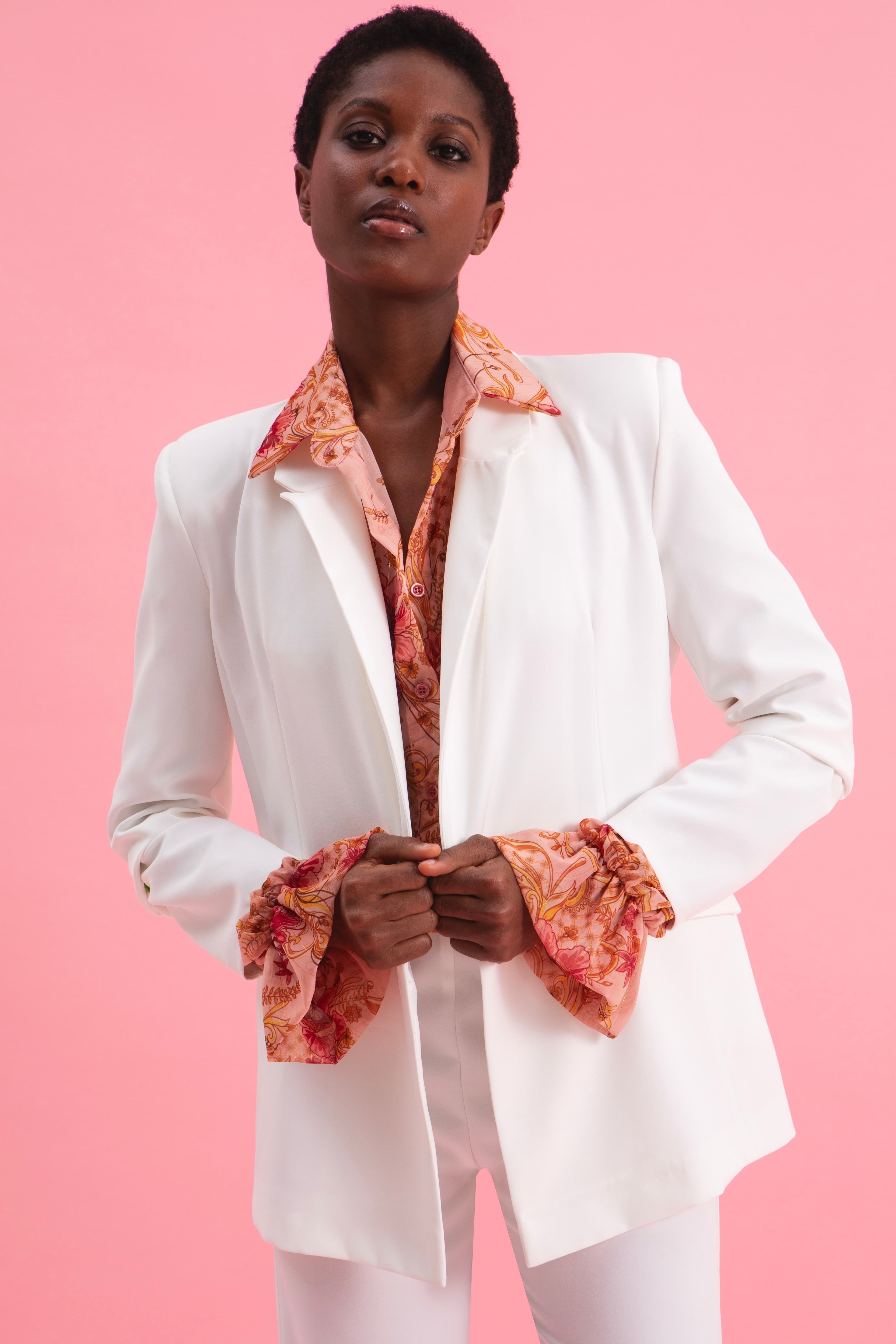 CLASSIC PEARL BLAZER