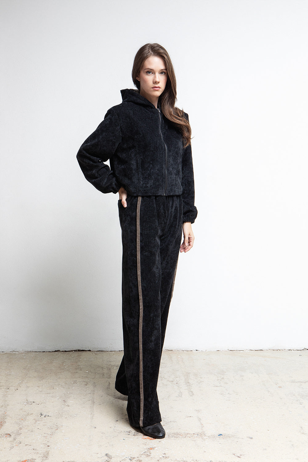 BLACK VELOUR WIDE LEG PANTS