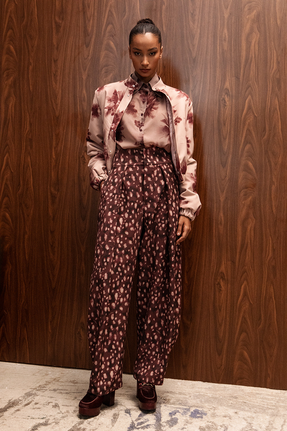 BURGUNDY BAMBI PRINT BARREL LEG PANTS