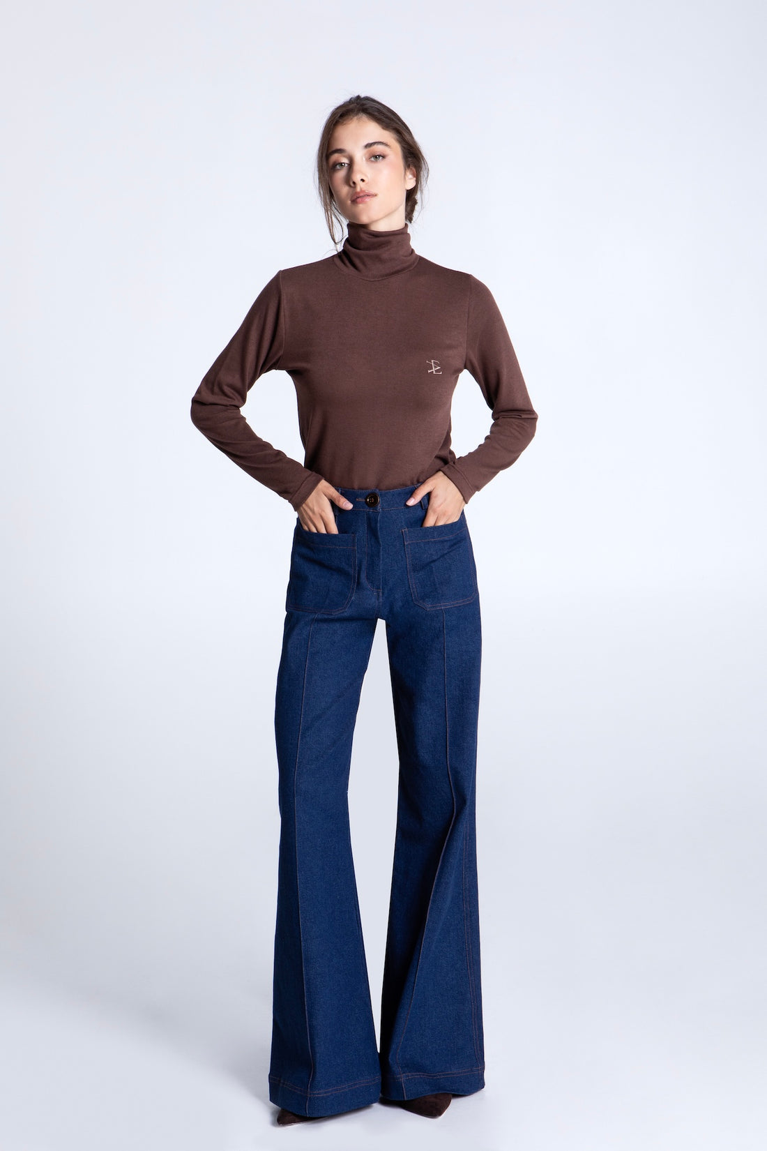 MOCHA KNITTED SWEATER