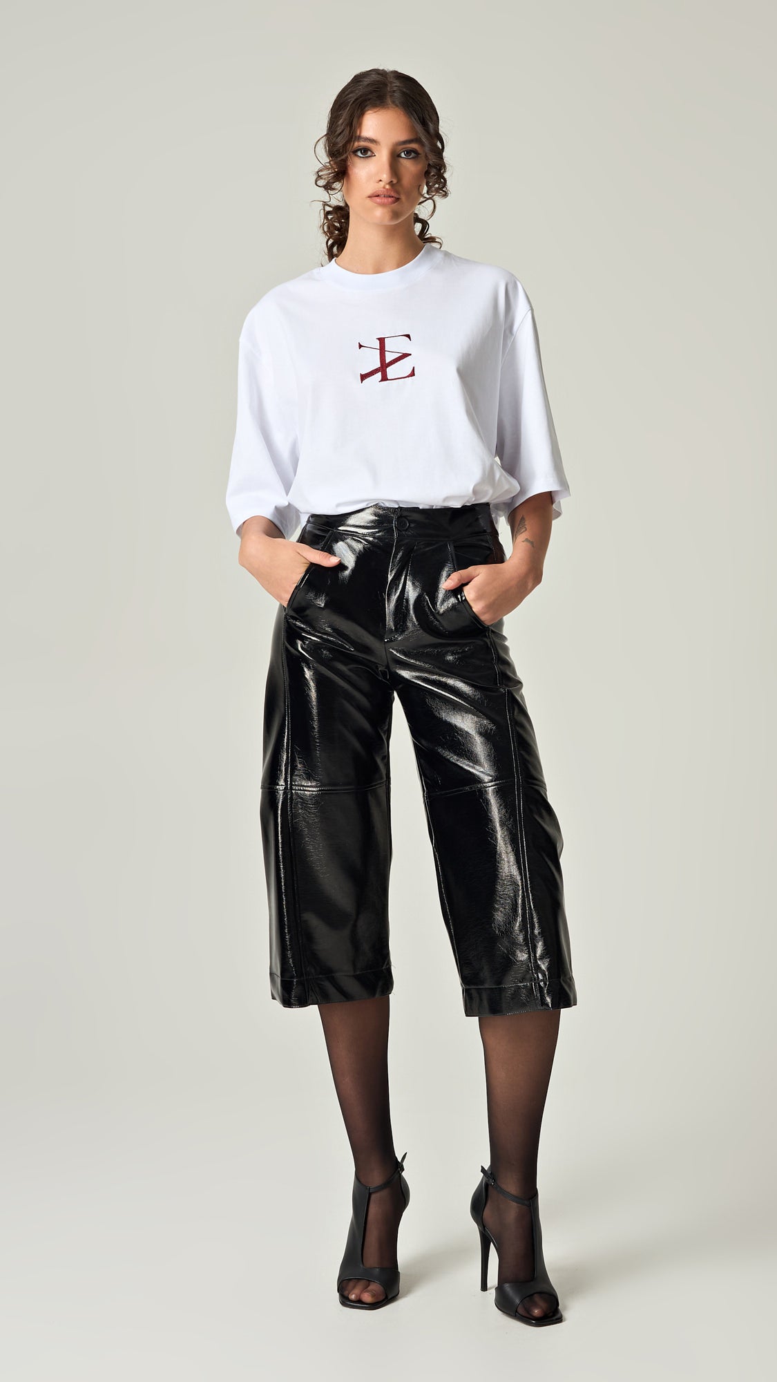 NOIR REVOLUTION GLOSSY LEATHER JUPE CULOTTE