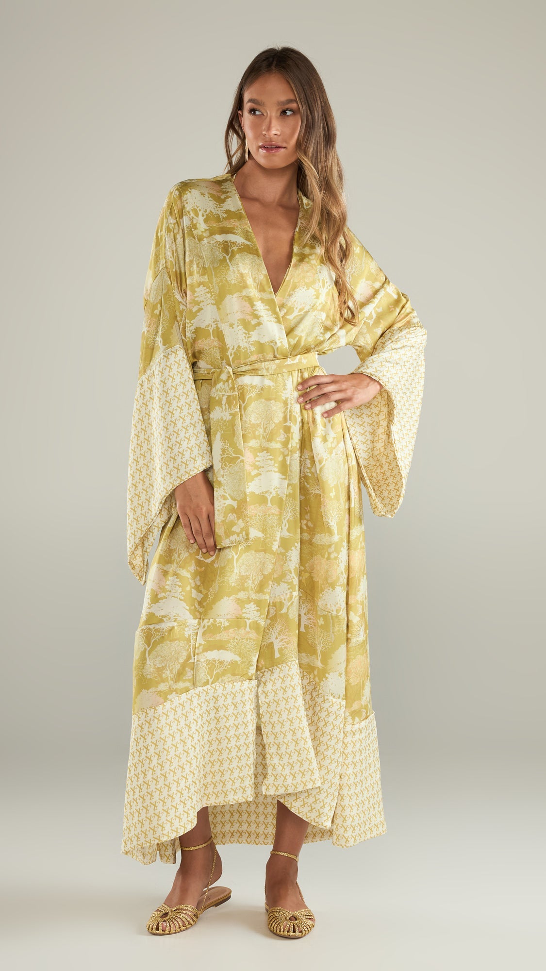 GOLDIE SATIN KIMONO