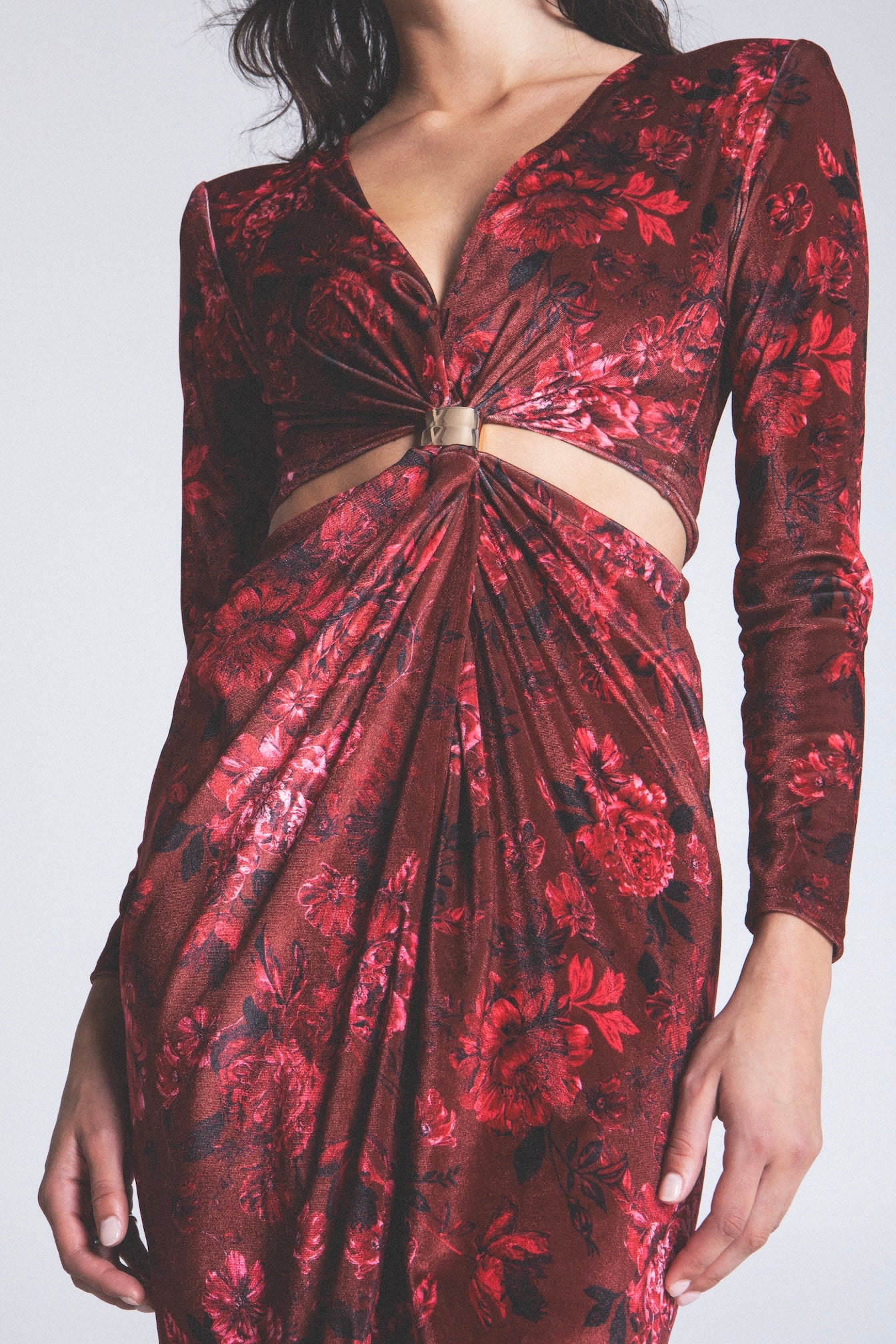 AMAROSE MIDI VELVET DRESS